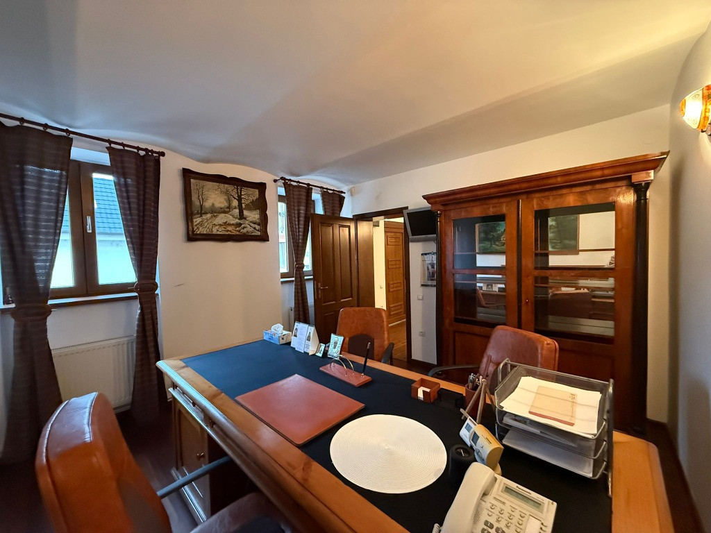 Spatiu comercial 3 camere – gata de utilizare, ideal pentru orice act