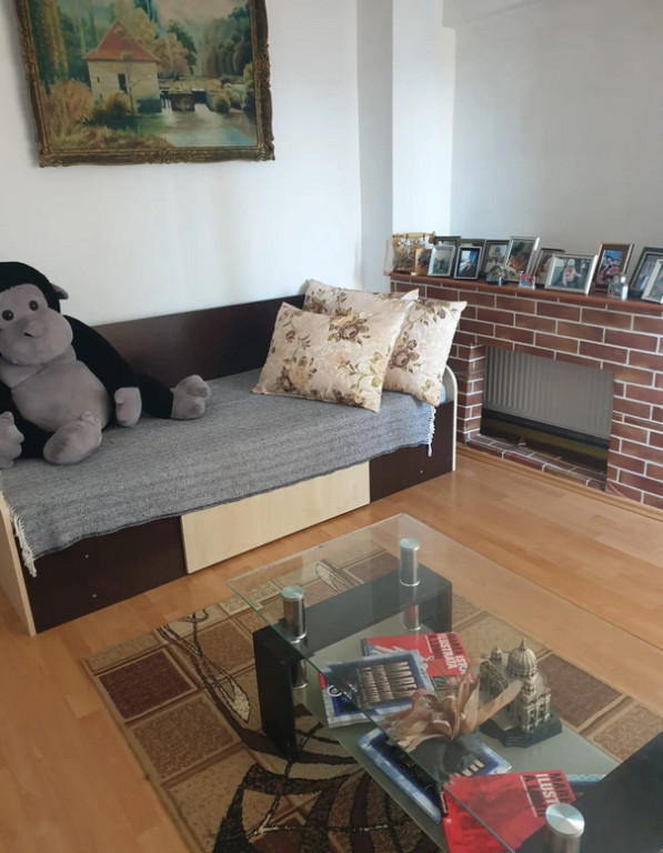 Apartament 3 camere, decomandat - zona Astra