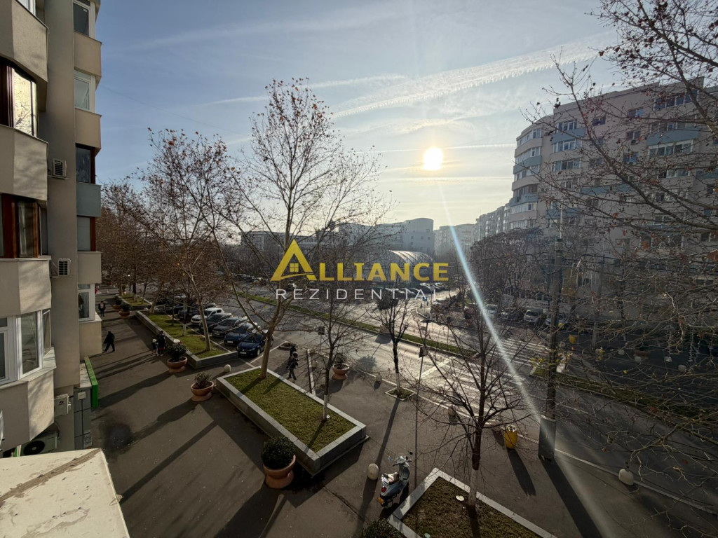 Metrou Aparatorii Patriei - Berceni - 3 camere renovat