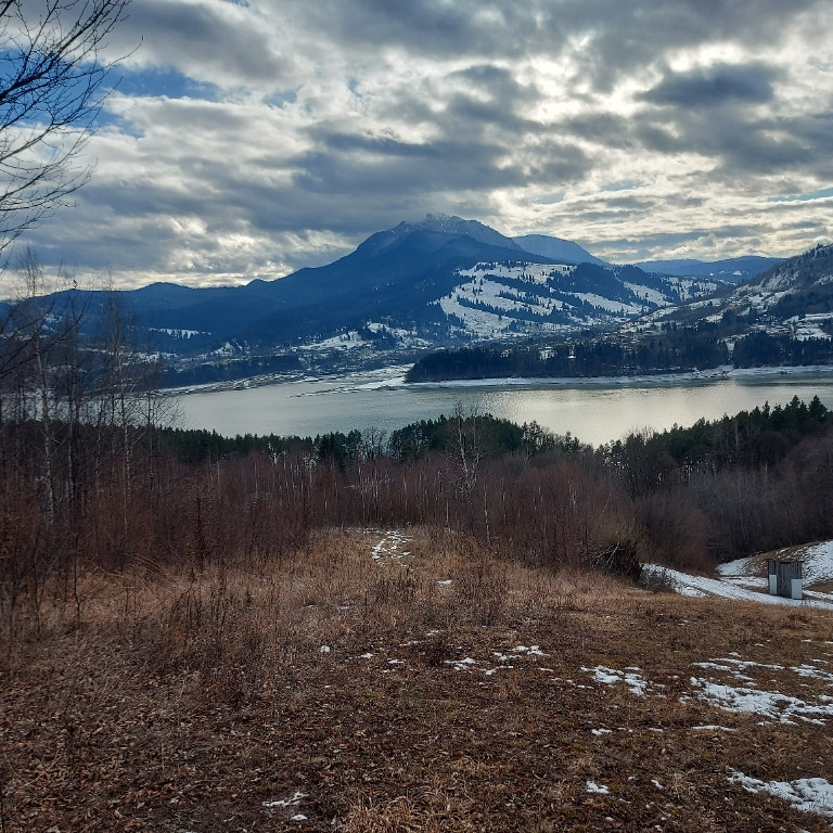 Teren intravilan la drumul național comuna Hangu, Neamt, 5000mp