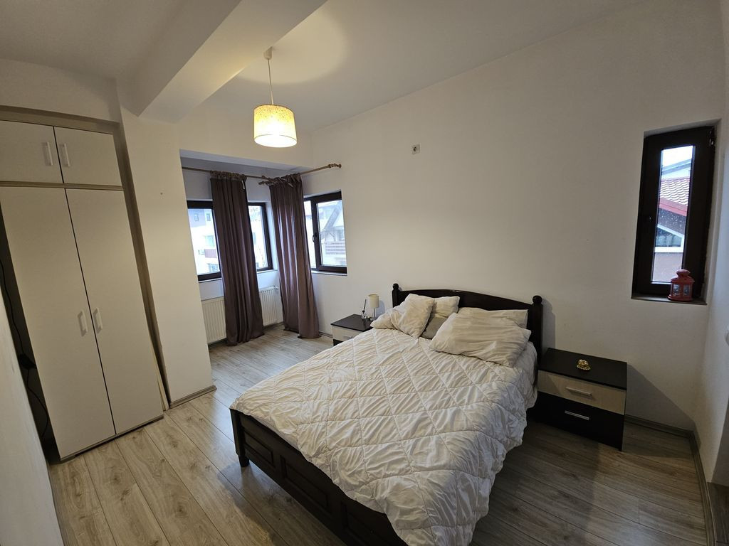 APARTAMENT 3 CAMERE, POPEST/LEONIDA, STR AMURGULUI