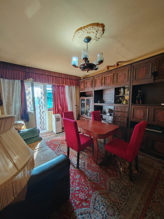 Apartament 2 camere, decomandat, Păltiniș, 4/4.