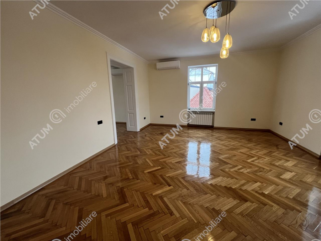 Spatiu de birouri complet renovat cu 3 camere si 2 bai zona