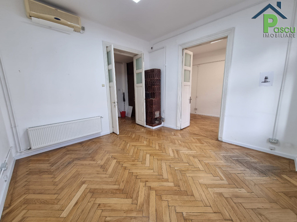Spatiu birouri 5 camere Bd. Magheru, str. Franklin, 80 mpu, etaj 2