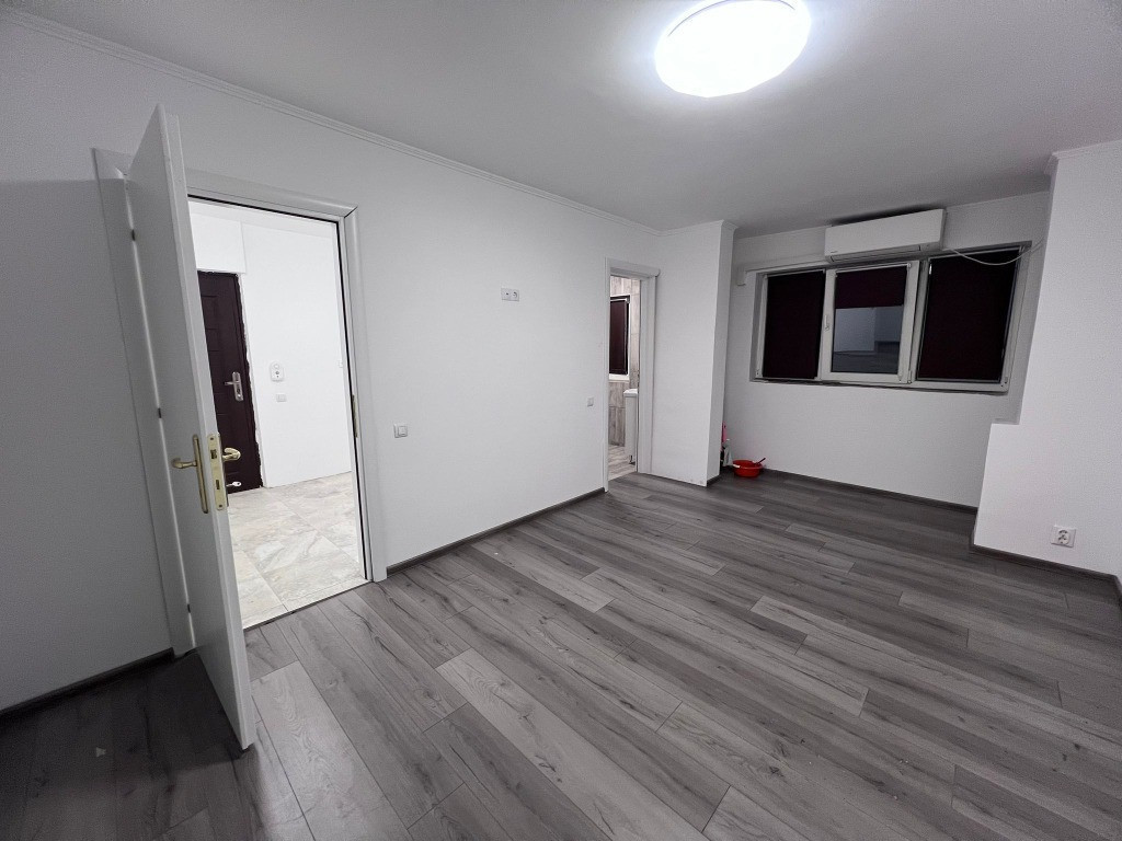 Apartamnet o camera,zona Maxxa