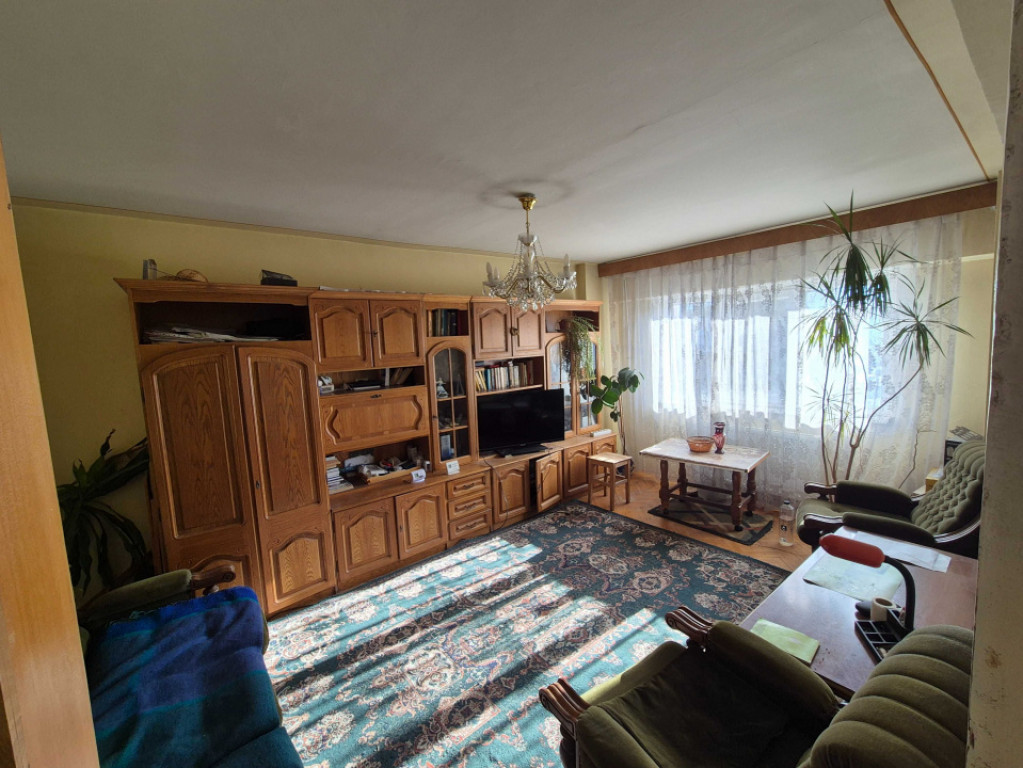 Apartament 3 camere zona Centrul- Civic