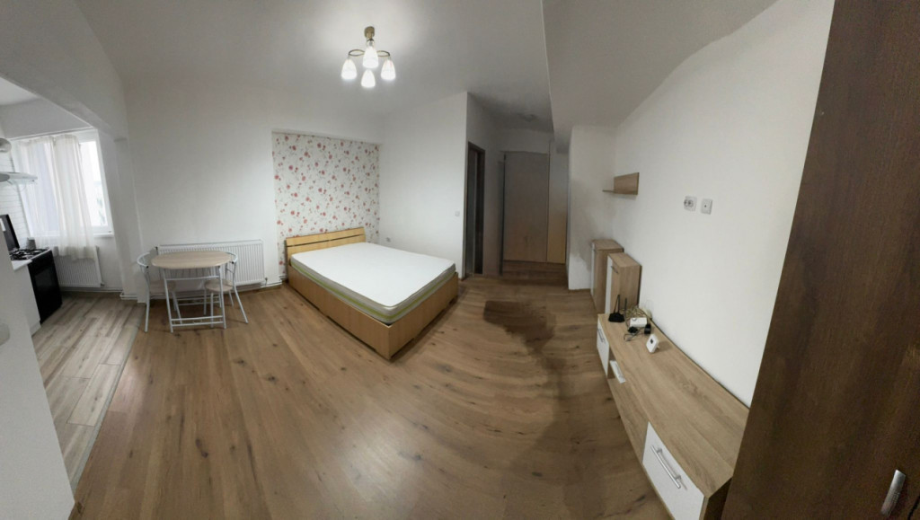 Garsoniera decomandata, 30.70 mp, zona Cornitoiu