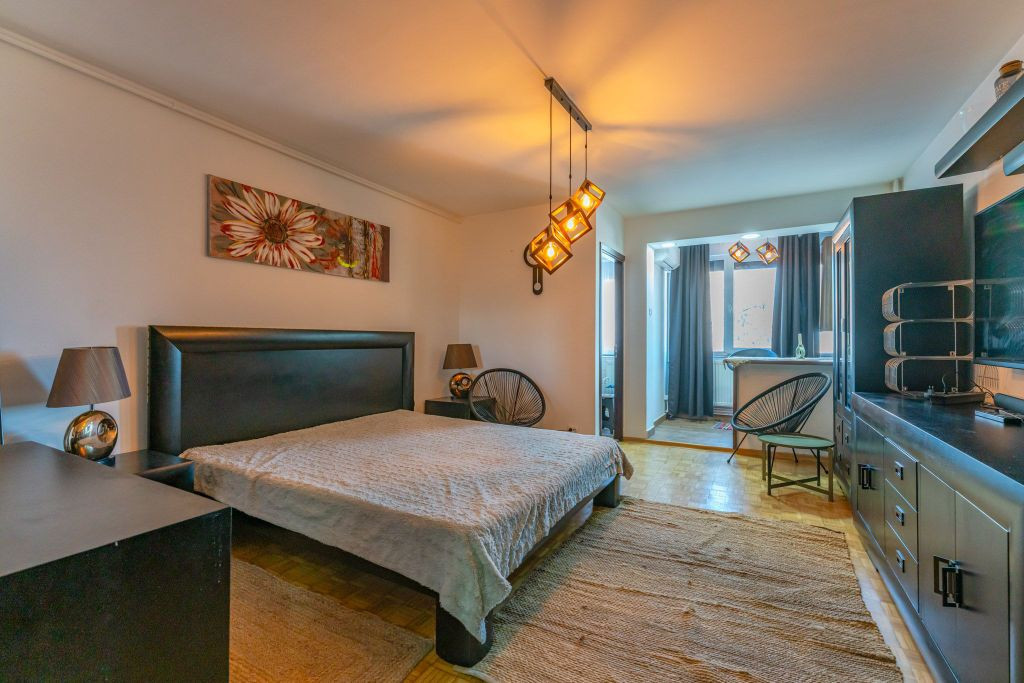 Închiriere garsonieră Brașov, Astra: Aer condiționat,...