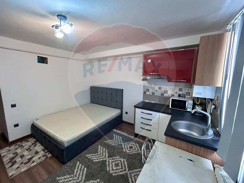 Garsoniera cocheta de închiriat