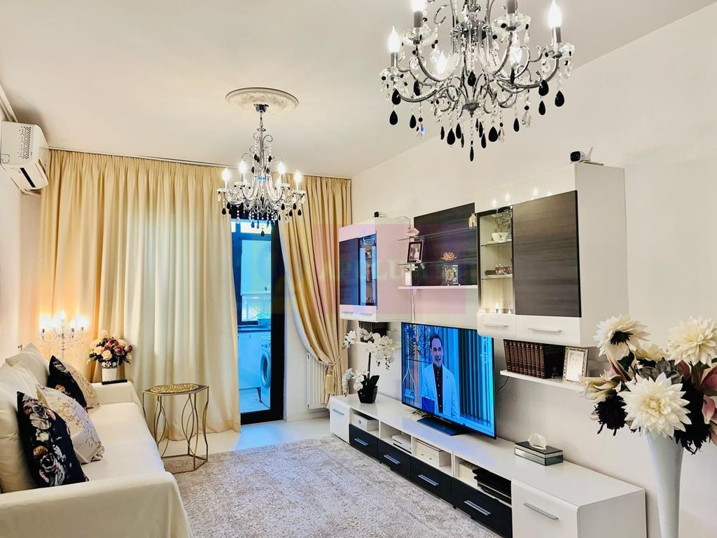 Apartament 3 camere de vanzare