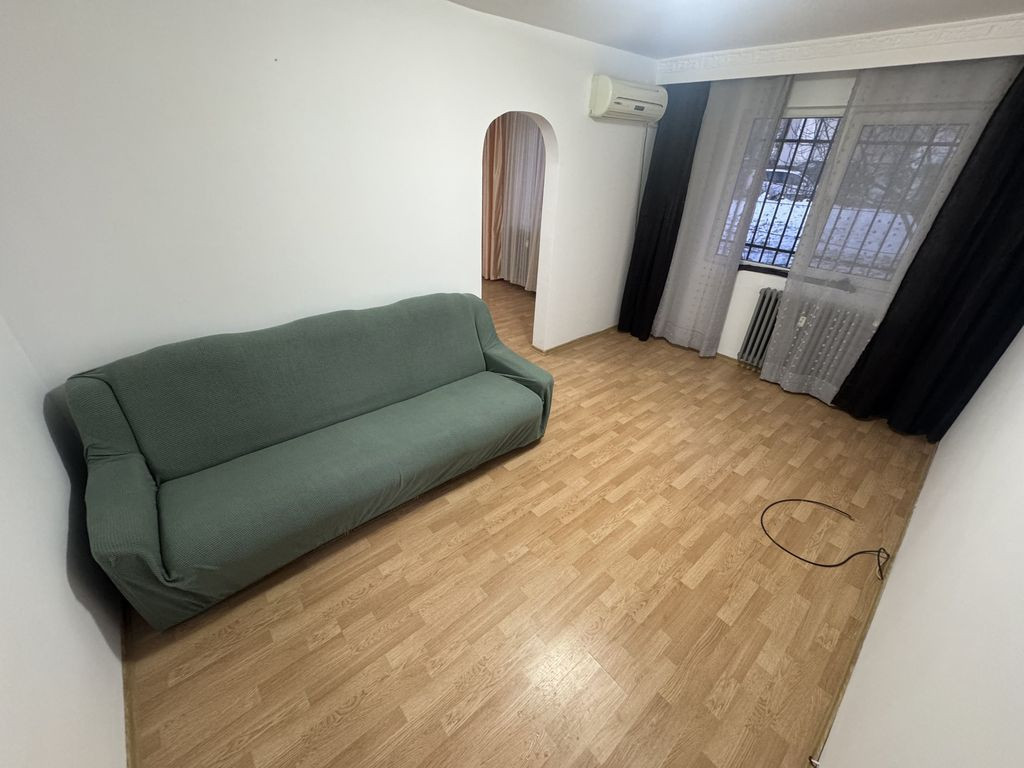 Apartament 2 camere zona Km 4 5