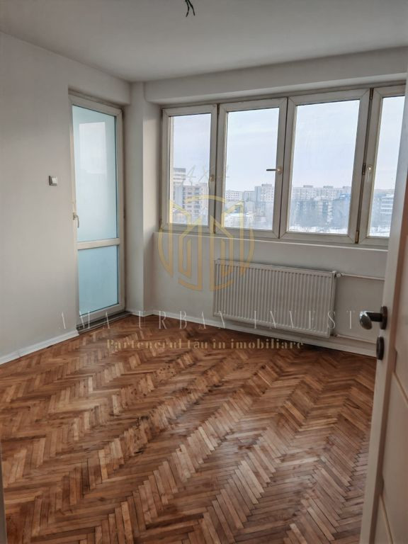 3 camere Titan Barajul Dunarii recent renovat