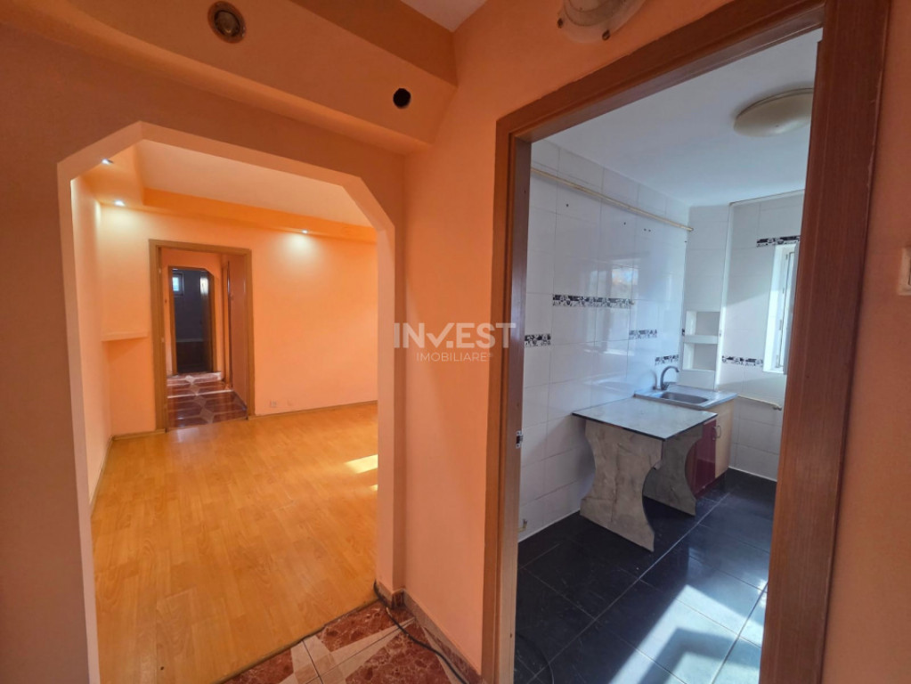 VANZARE-3 CAMERE-DACIA