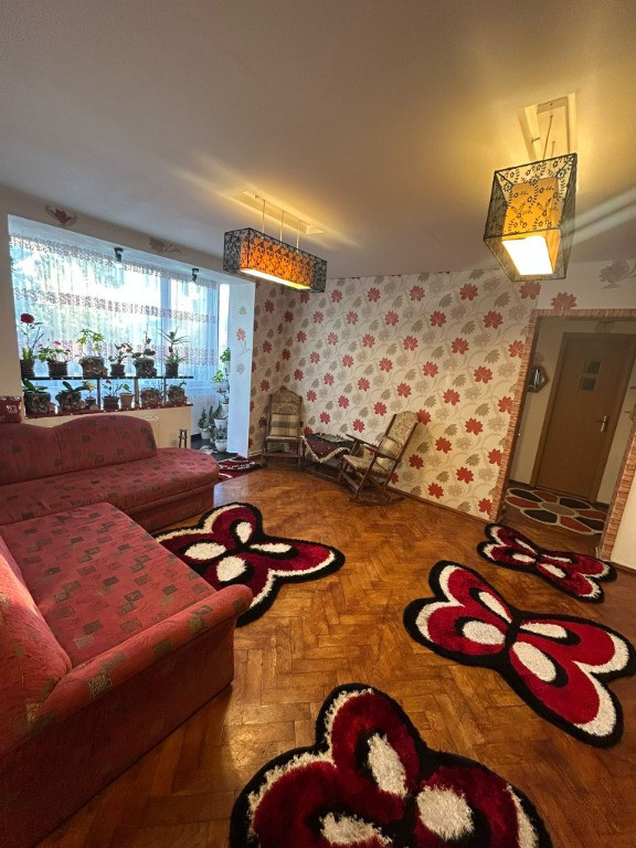 Proprietar apartament cu 3 camere in Brasov strada Octavian Goga