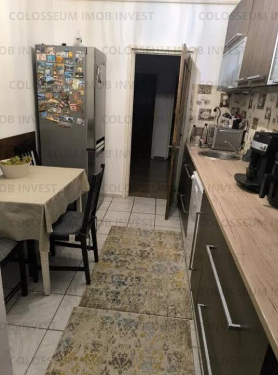 Apartament 3 camere, decomandat - zona Racadau