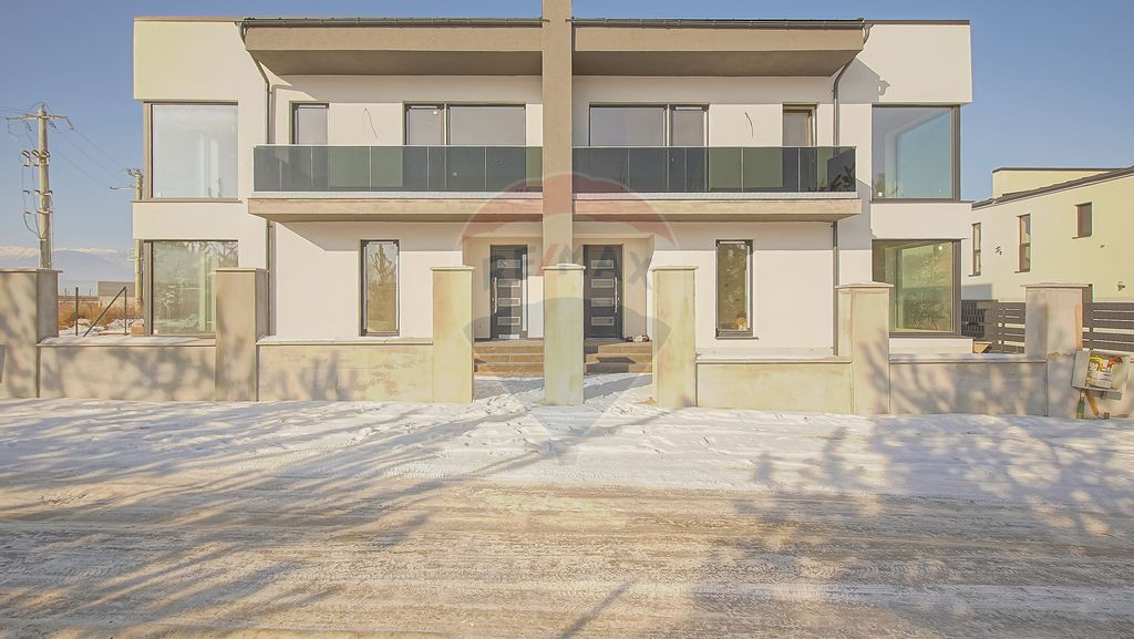 Locuiește într-un peisaj de poveste – Vilă modernă ...