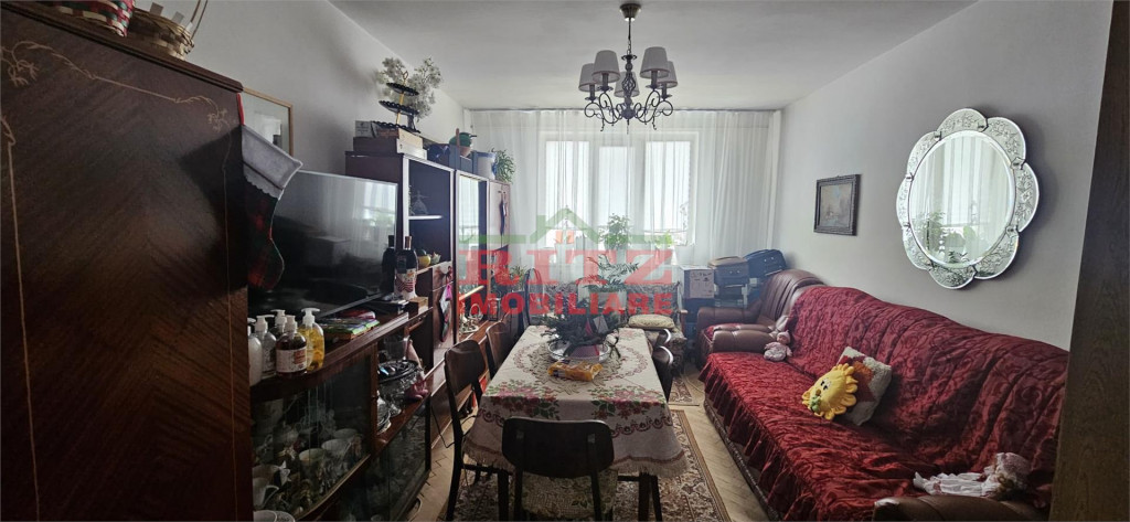 APARTAMENT CU 3 CAMERE,CENTRU !!!!
