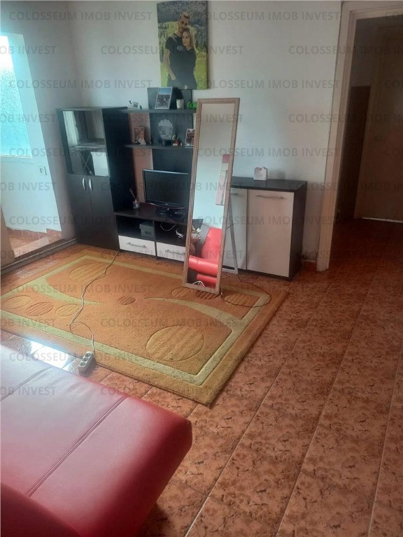 Apartament cu 2 camere, semidecomandat - zona Astra