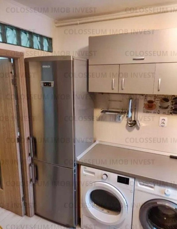 Garsonieră în bloc de apartamente | Decomandată | et. 3 | Zona Astra