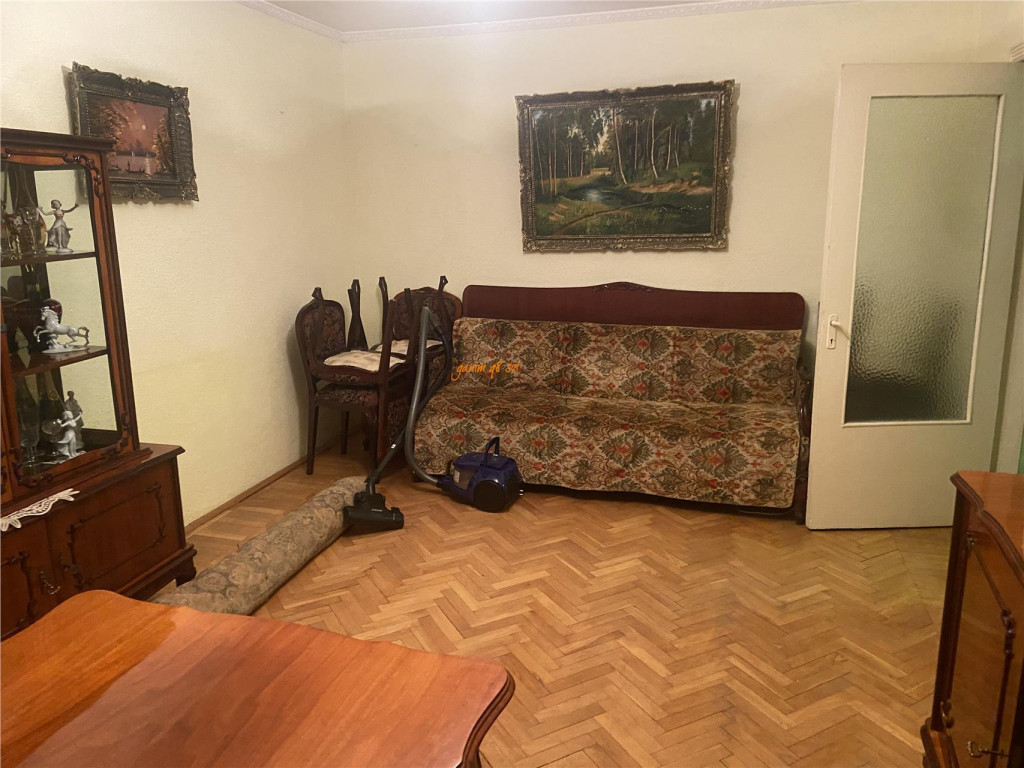 Apartament 3 camere , zona ultracentrala - Primaria Focsani