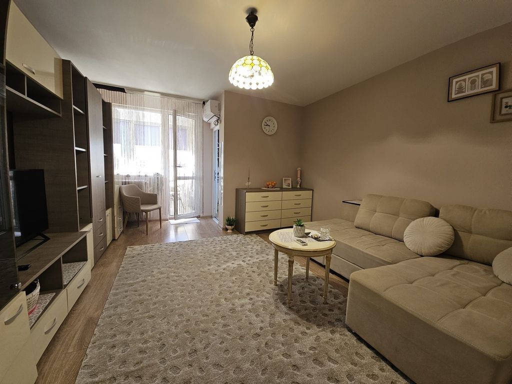 Garsoniera Mobilata si Utilata - Sector 4 - Metrou Aparatori