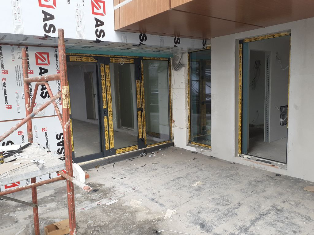 Titan, spatiu comercial 36mp, preinchiriat, constructie f...