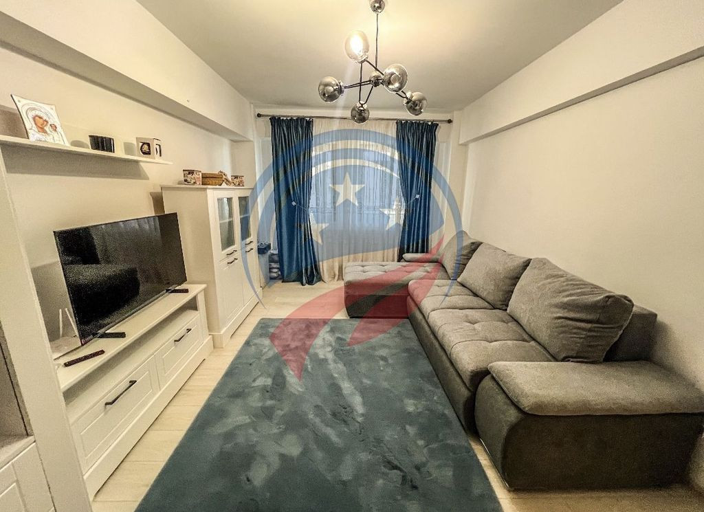 Inchiriez apartament central doua camere