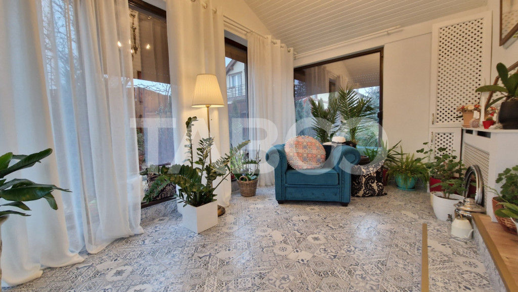 Casa deosebita cu finisaje de lux si teren de 308 mp Selimba