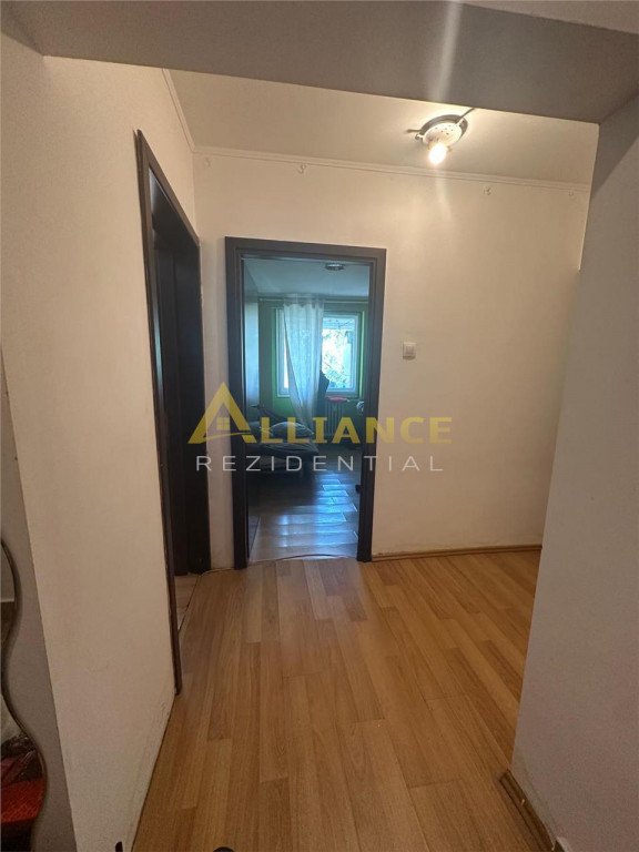 De inchiriat apartament 3 camere 2 bai - Aparatorii Patriei