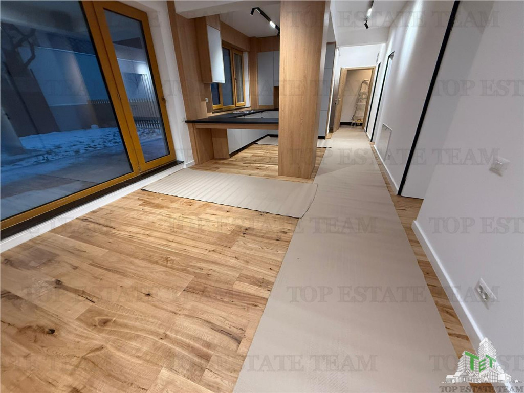 Apartament de 3 camere si curte proprie de 70 mp, bloc bouti