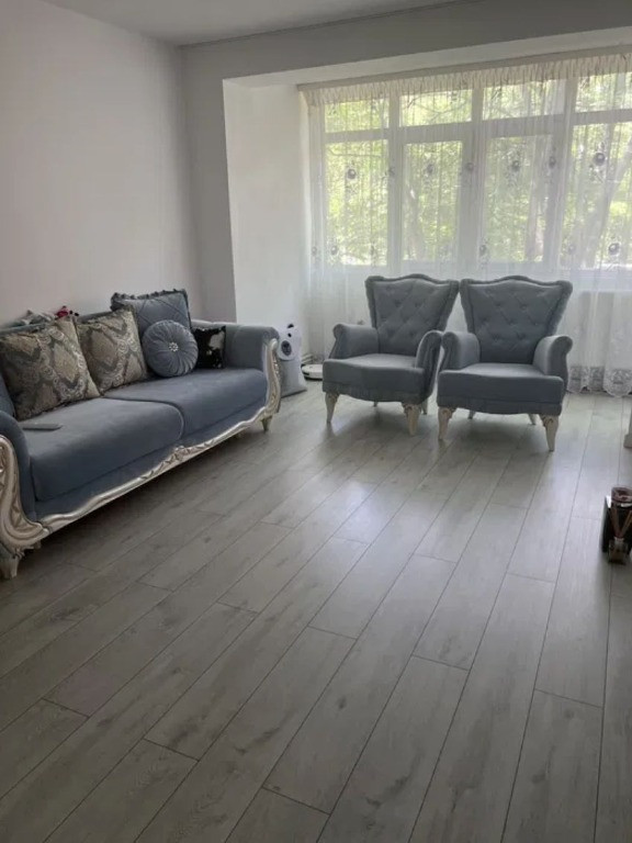 Apartament cu 2 camere in zona Micro 13B