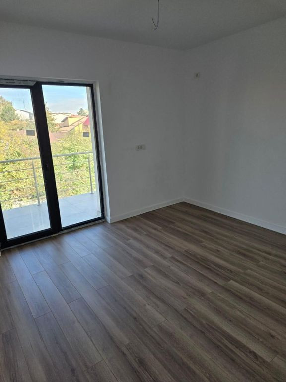 De vanzare apartament cu 3 camere in zona Matalurgiei sect 4