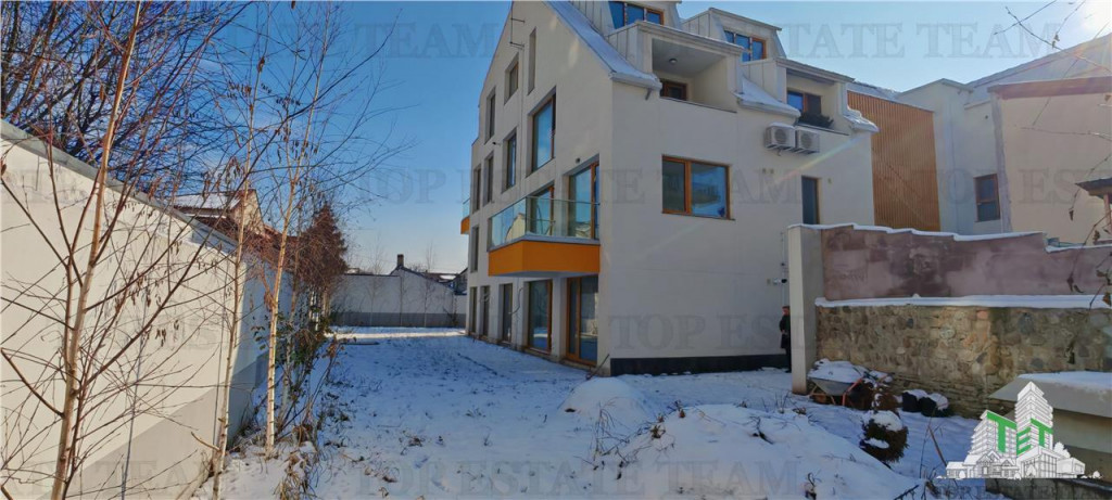 Apartament 3 camere si curte proprie de 141mp, bloc boutique