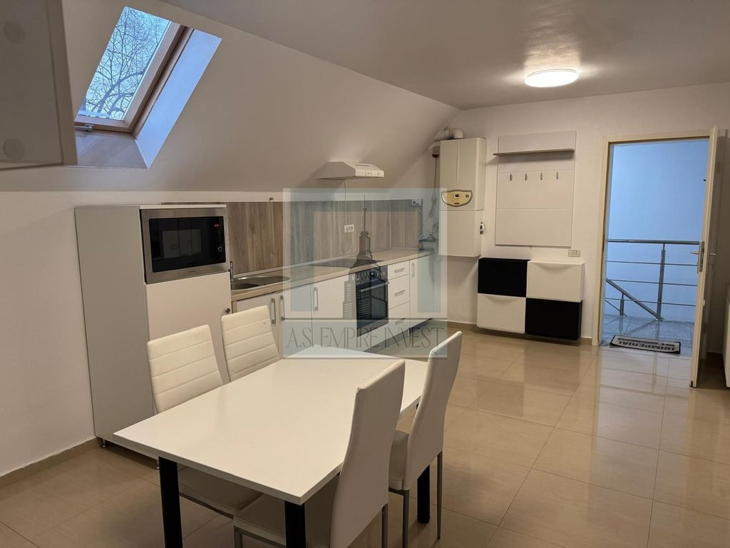 De inchiriat apartament 2 camere/ Centrul Istoric