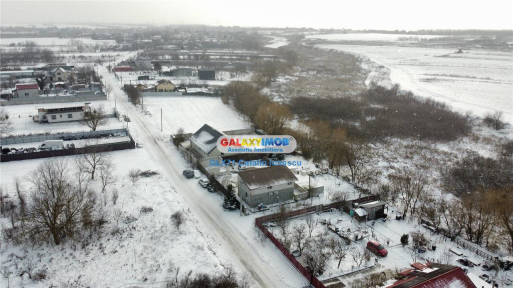 Casa pe lac Frumusani