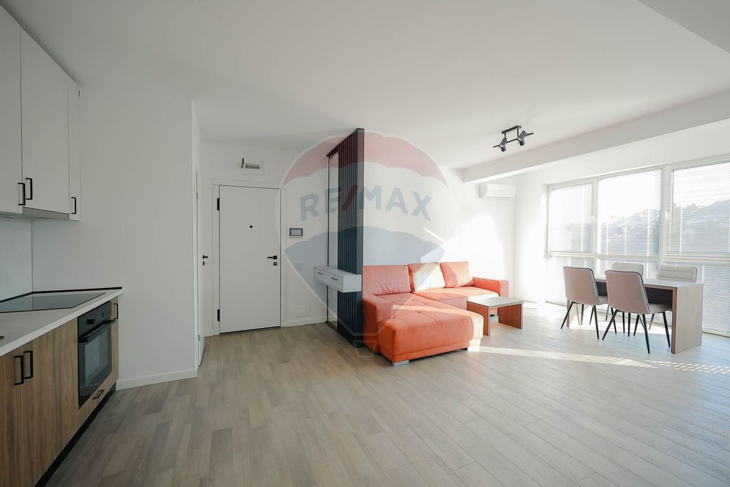 Apartament de închiriat cu 2 camere și parcare, ultrace...