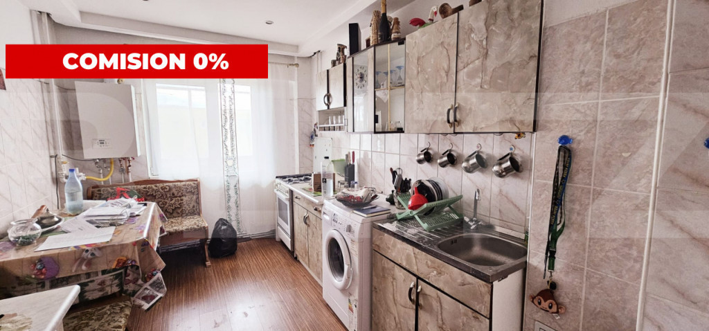 Apartament generos: 97,5 mp, 5 camere, 2 băi mari