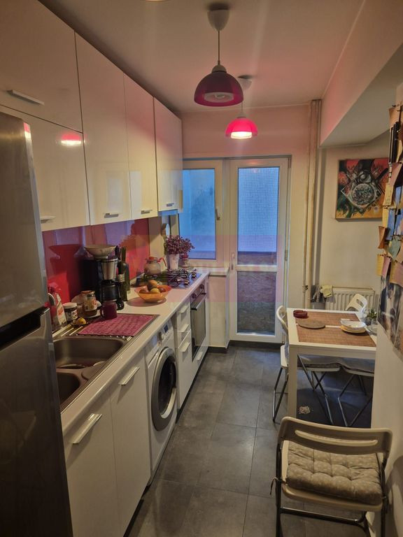 Vanzare apartament cu 3 camere Unirii - Casa Poporului
