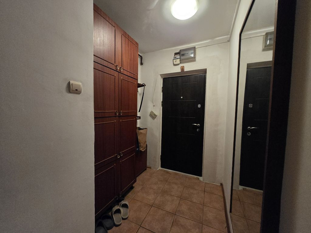 Apartament 3 etaj 2 lift camere decomandat 70mp Prelungir...