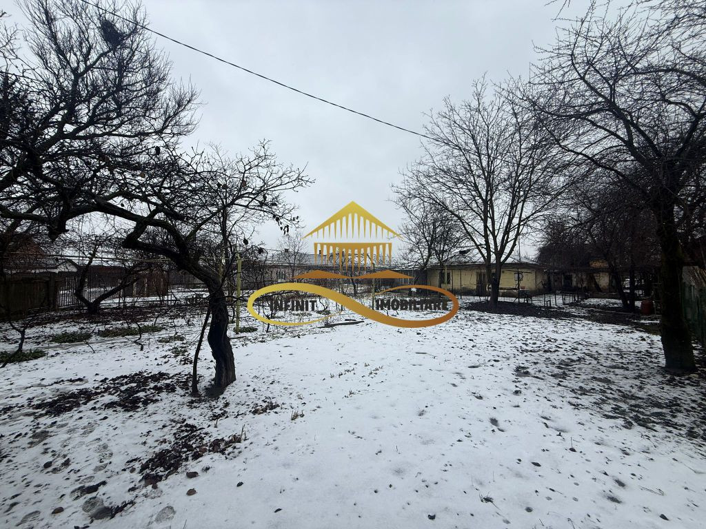 Casa batraneasca cu teren 1000 mp de vanzare in Lilieci B...