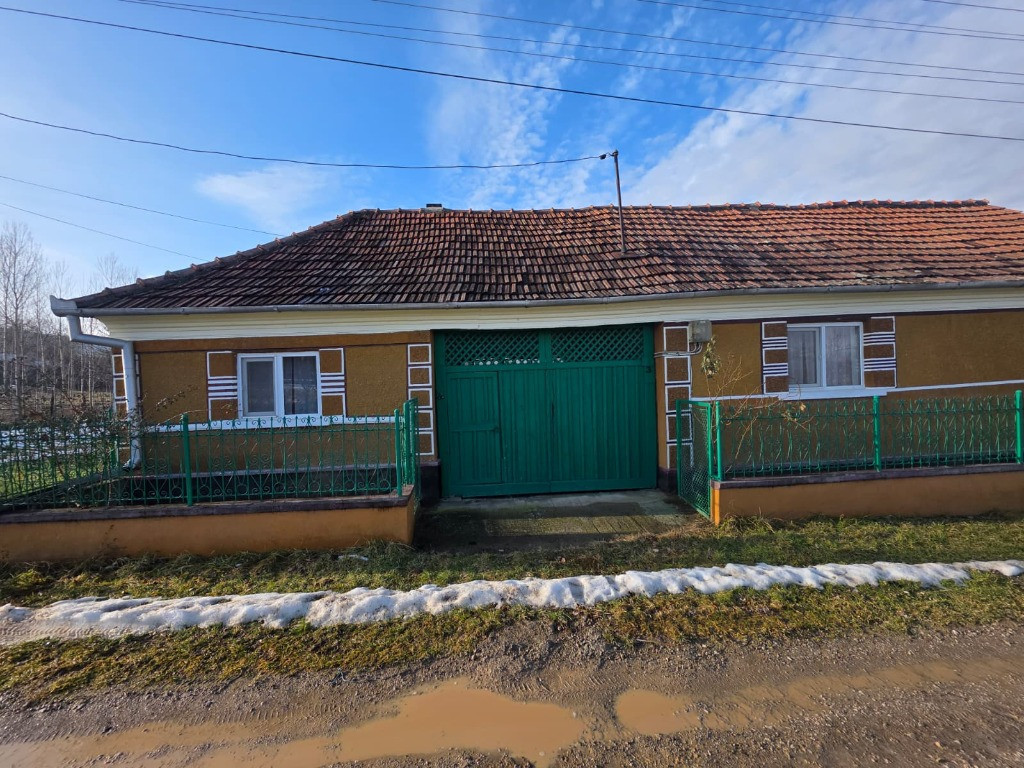 Casă, comuna Măgești, sat Josani Nr. 3, județul Bihor