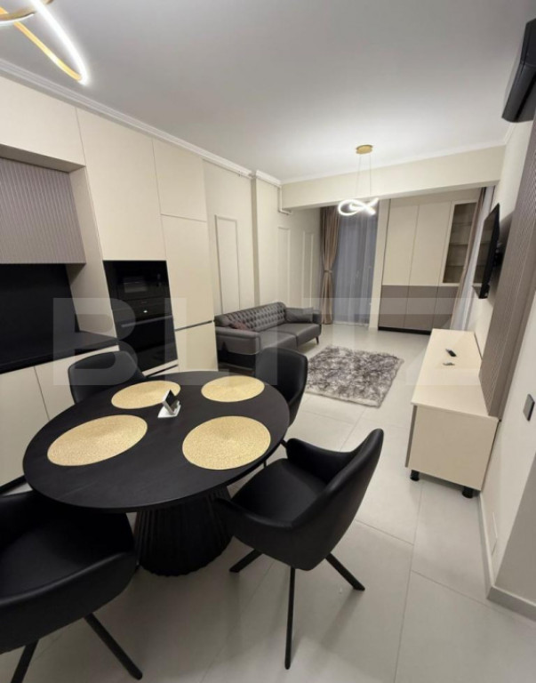 Spre Inchiriere Apartament 2 Camere, LUX, Zona VIVO