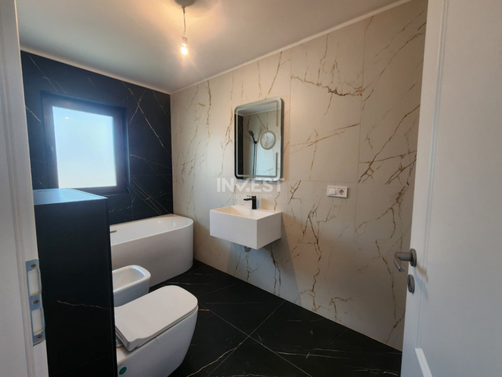 DUPLEX COMPLET, ALCATUIT DIN 2 UNITATI, 240 MP UTILI SI 500M