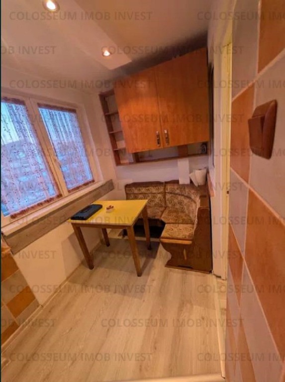 Garsoniera mobilata, utilata, etaj 1/4, zona Tractorul!