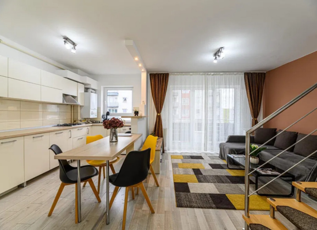 Apartament 3 camere, decomandat - zona Avantgarden