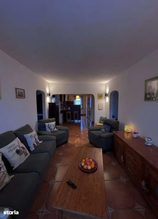 Apartament 4 camere, decomandat - zona Racadau