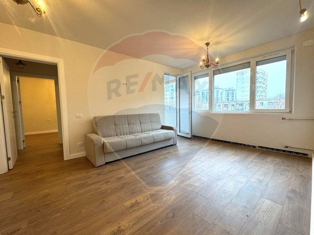 Apartament cu 4 camere de închiriat în zona 13 Septembr...