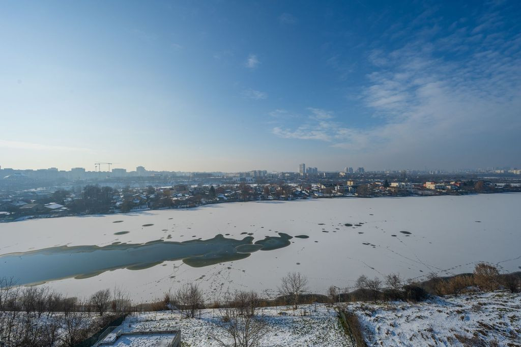 3 CAMERE VEDERE SUPERBA SPRE LAC BLOC NOU FINALIZAT TERAS...