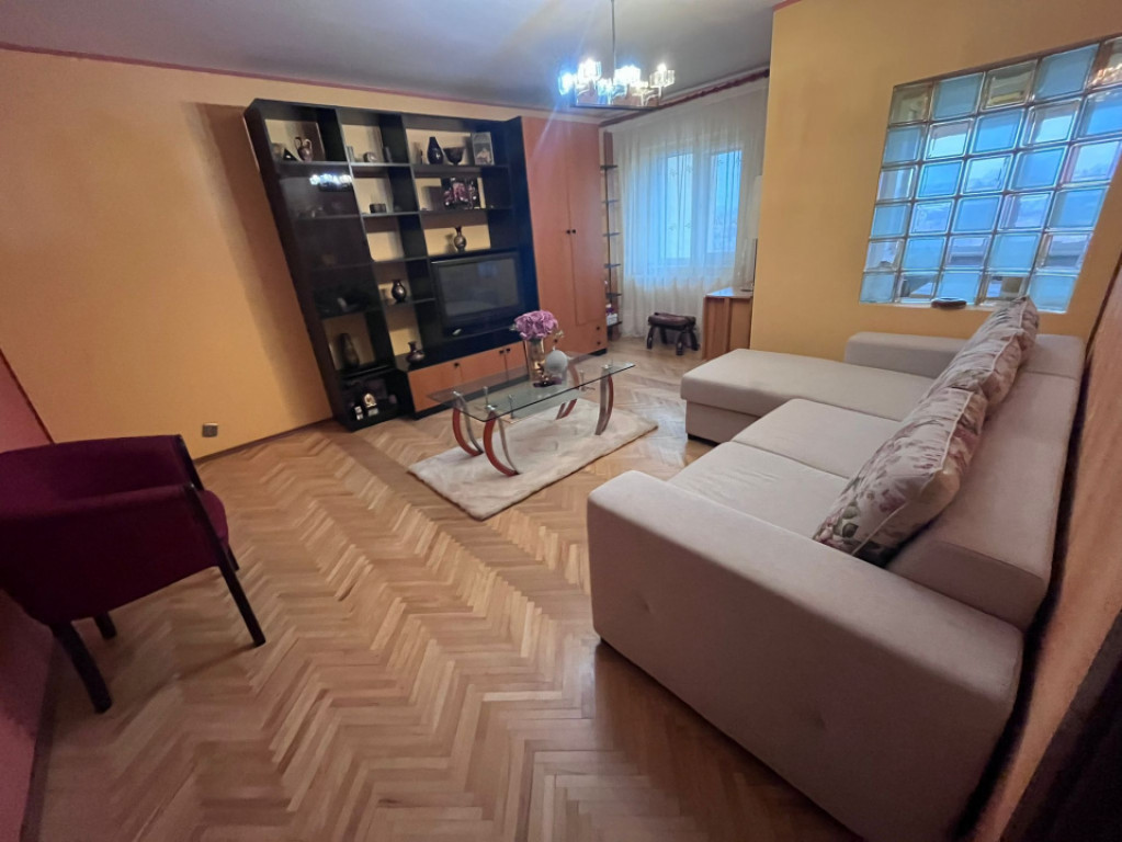 Apartament 4 camere decomandat, 88,09 mp utili, mobilat si u