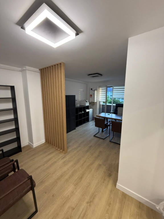 Cosbuc,bloc nou, 2 camere, etaj 1